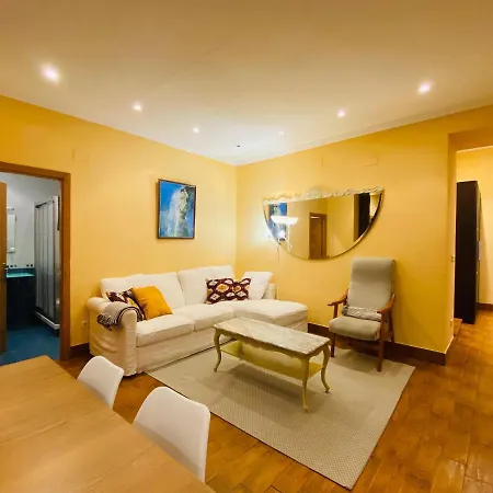 Διαμέρισμα Casa Naranja - Centrally Located, Spacious, Unique Σαν Σεμπαστιάν