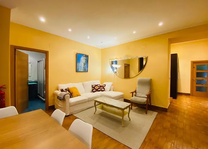 Апартаменты Casa Naranja - Centrally Located, Spacious, Unique Сан-Себастьян