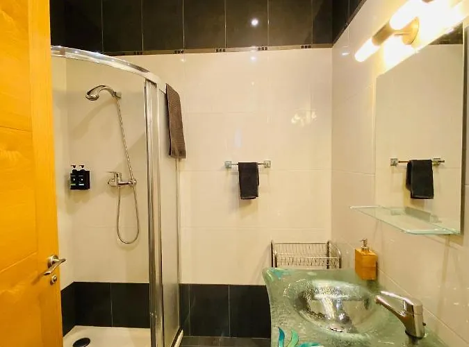 Casa Naranja - Centrally Located, Spacious, Unique Apartament